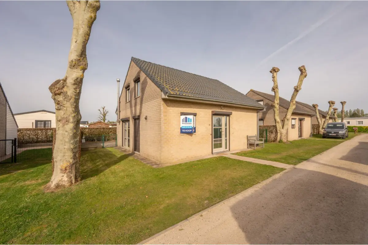 Huis te  koop in Jabbeke 8490 139000.00€ 3 slaapkamers 120.00m² - Zoekertje 738049