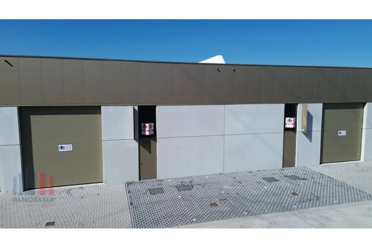 Handelszaak te  koop in Roeselare 8800 120500.00€  slaapkamers 60.00m² - Zoekertje 738042