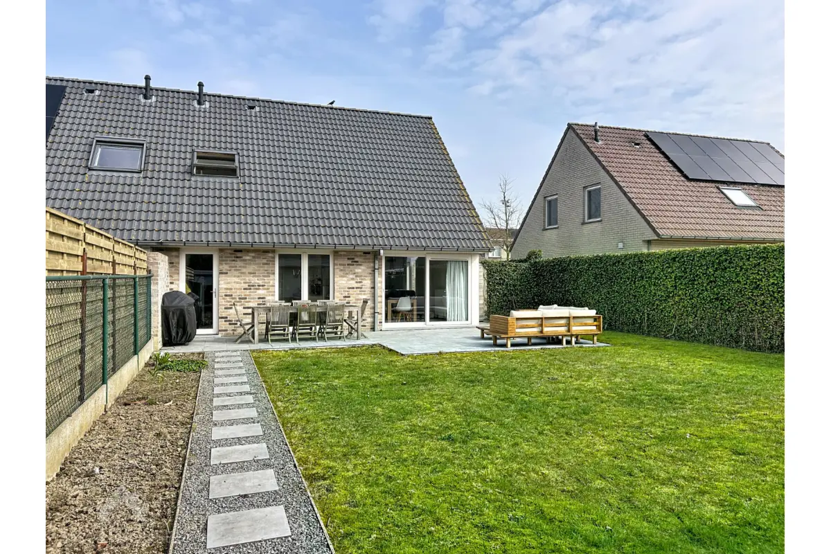 Huis te  koop in Diksmuide 8600 385000.00€ 3 slaapkamers 147.00m² - Zoekertje 738564