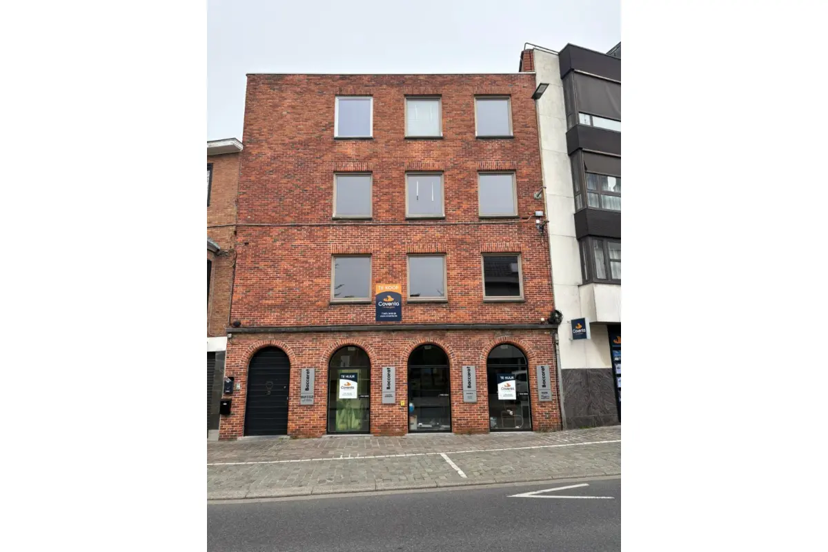 Handelszaak te  huur in Roeselare 8800 700.00€  slaapkamers 104.00m² - Zoekertje 738924