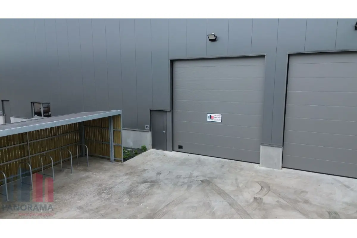 Handelszaak te  koop in Brugge 8000 327985.00€  slaapkamers 202.00m² - Zoekertje 739891
