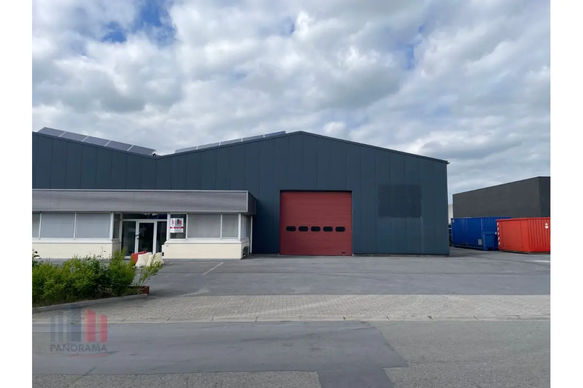 Handelszaak te  huur in Meulebeke 8760 1950.00€  slaapkamers 800.00m² - Zoekertje 740813