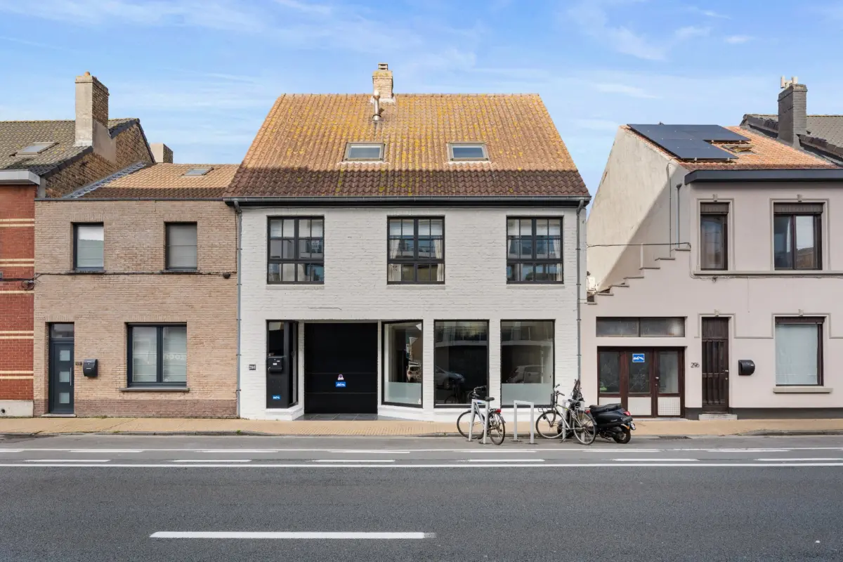 Handelszaak te  koop in Oostende 8400 324800.00€  slaapkamers 198.00m² - Zoekertje 740908
