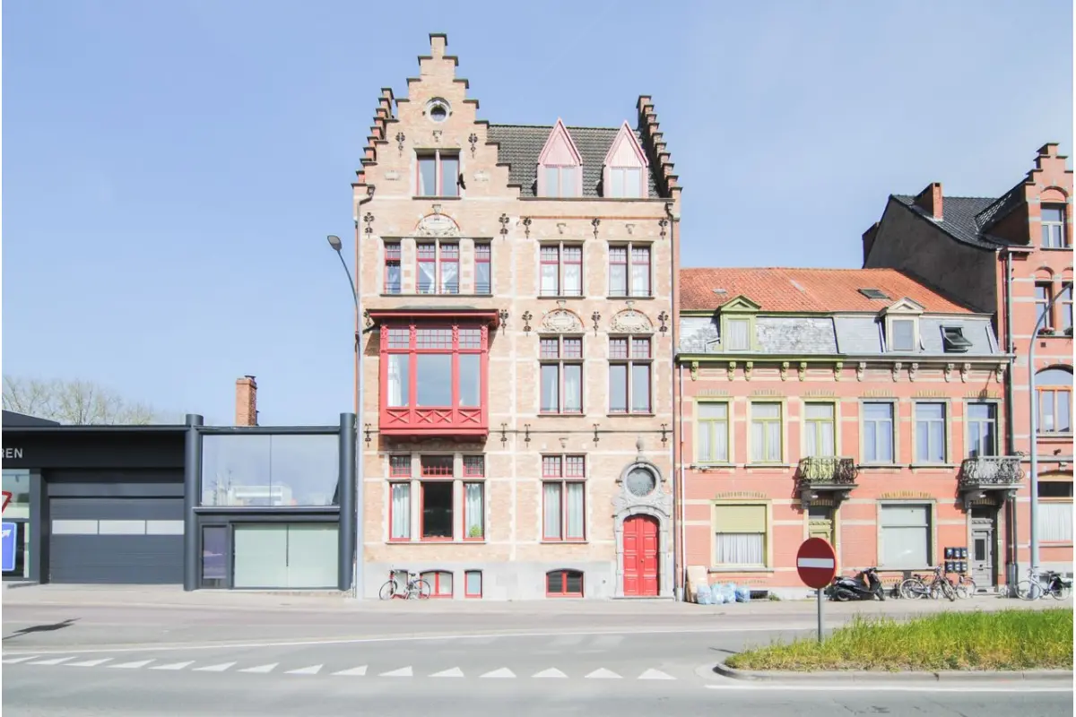 Appartement te  koop in Brugge 8000 299000.00€ 1 slaapkamers 85.00m² - Zoekertje 740278