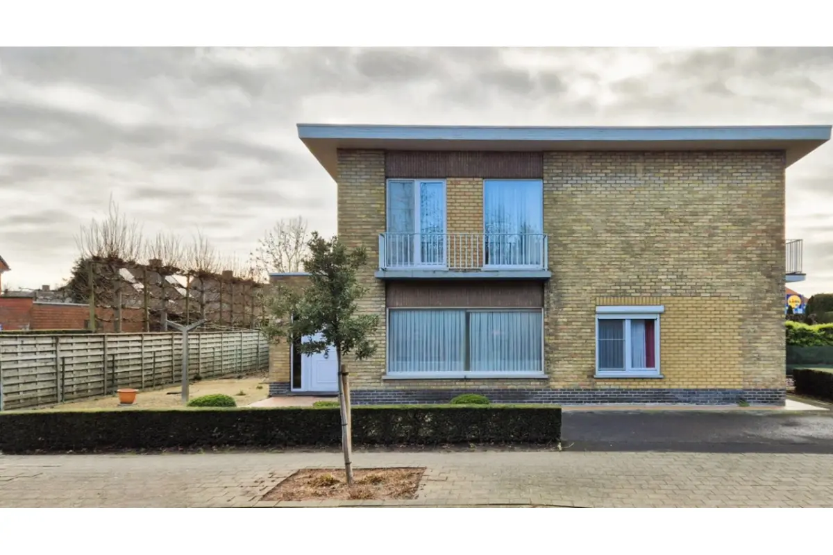 Huis te  in Zedelgem 8210 298000.00€ 3 slaapkamers 188.00m² - Zoekertje 742495
