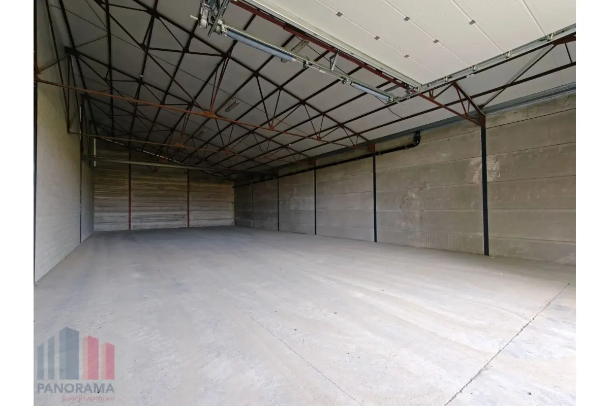 Handelszaak te  koop in Kortemark 8610 374225.00€  slaapkamers 384.00m² - Zoekertje 742356