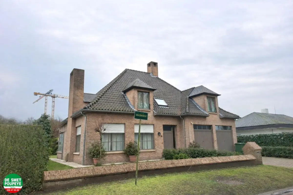 Huis te  huur in Sint-Andries 8200 1450.00€ 3 slaapkamers m² - Zoekertje 742484