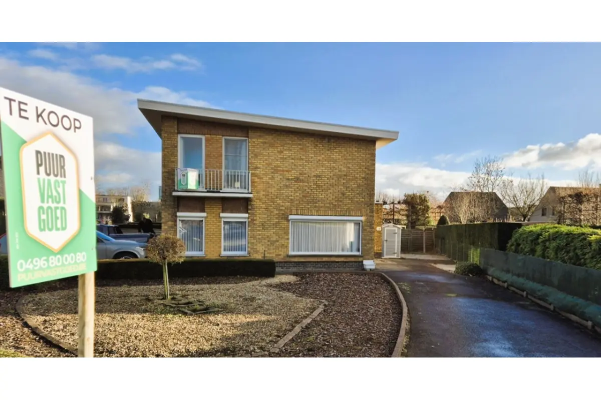 Handelszaak te  koop in Zedelgem 8210 298000.00€  slaapkamers m² - Zoekertje 742496