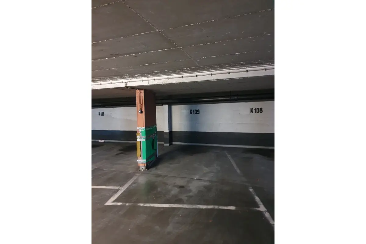 Parking & garage te  huur in Oostende 8400 105.00€  slaapkamers m² - Zoekertje 742405
