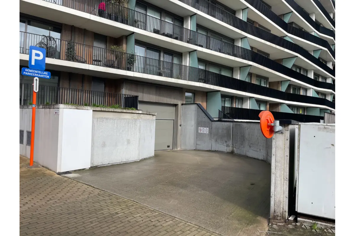 Parking & garage te  koop in Oostende 8400 25000.00€  slaapkamers m² - Zoekertje 742565