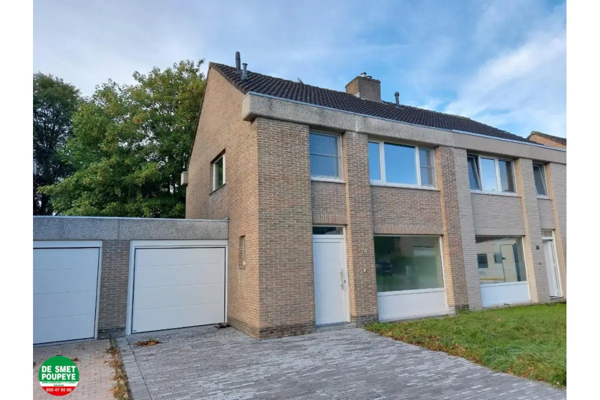 Huis te  huur in Assebroek 8310 1200.00€ 3 slaapkamers 136.00m² - Zoekertje 742971