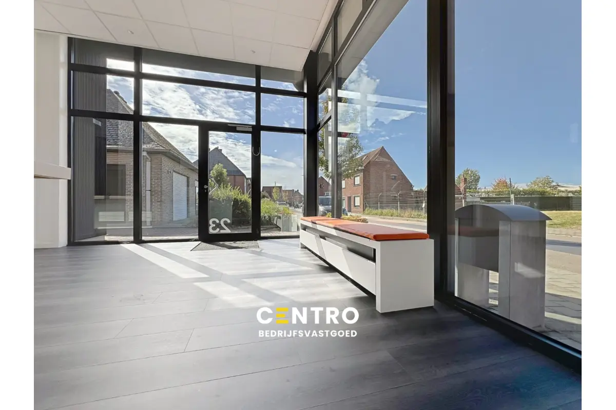 Handelszaak te  huur in Izegem 8870 0.00€  slaapkamers 167.00m² - Zoekertje 743410
