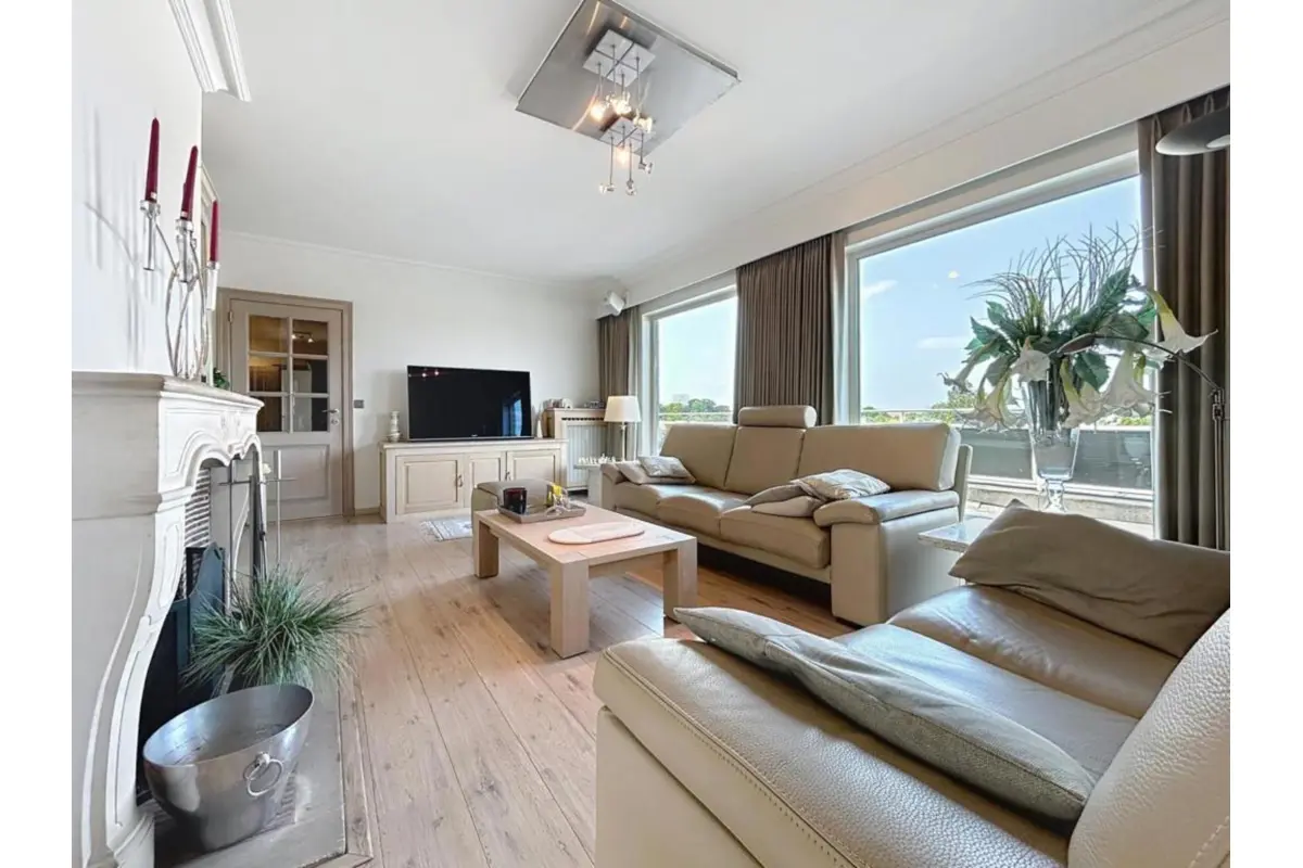 Appartement te  koop in Kortrijk 8500 379000.00€ 3 slaapkamers 172.00m² - Zoekertje 743135