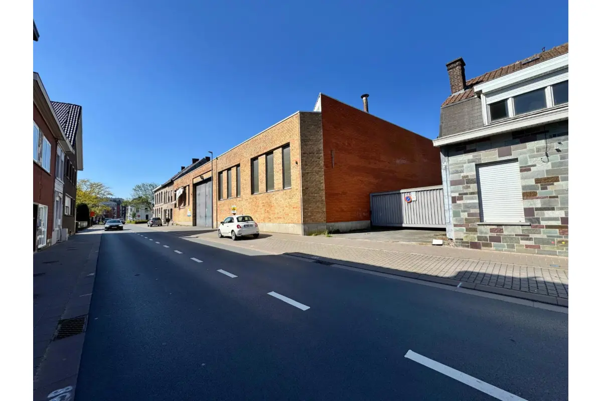Grond te  koop in Roeselare 8800 1400000.00€  slaapkamers m² - Zoekertje 744098