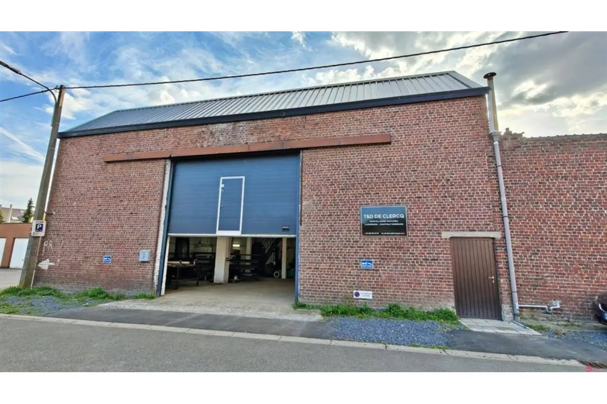 Handelszaak te  huur in Kortrijk 8500 700.00€  slaapkamers 160.00m² - Zoekertje 743841