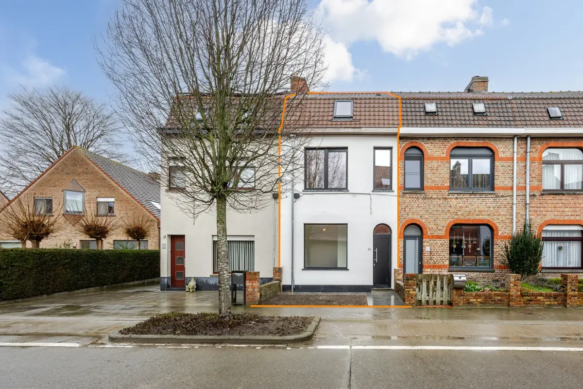 Huis te  in Assebroek 8310 395000.00€ 3 slaapkamers m² - Zoekertje 744980