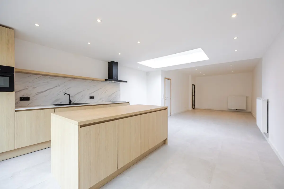 Huis te  koop in Assebroek 8310 395000.00€ 3 slaapkamers m² - Zoekertje 744980