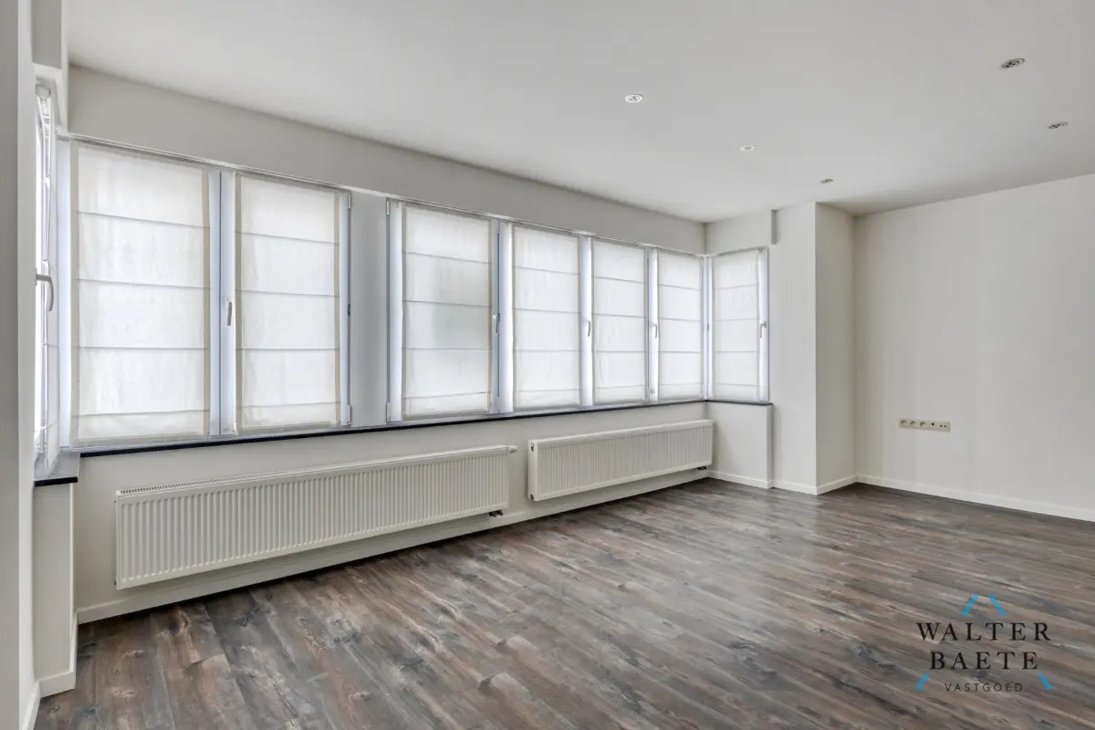 Appartement te  koop in Heist-aan-Zee 8301 290000.00€ 2 slaapkamers 81.00m² - Zoekertje 744570