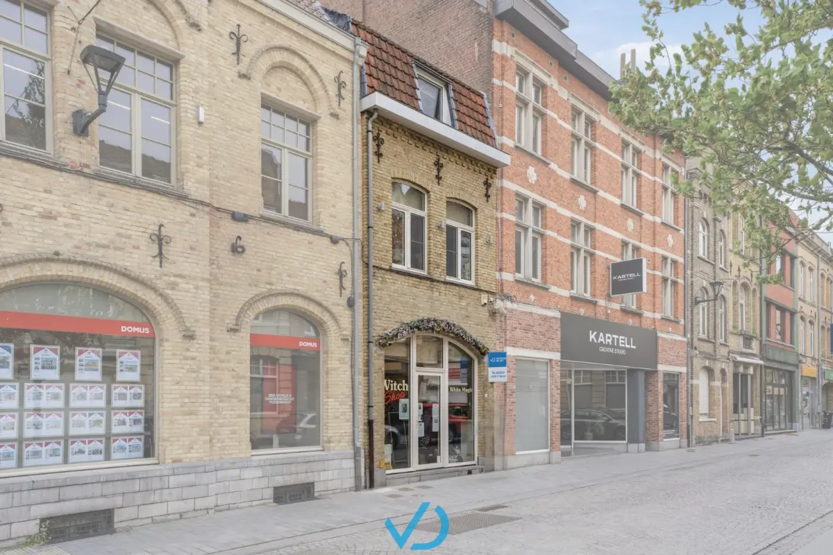 Handelszaak te  koop in Ieper 8900 355000.00€ 2 slaapkamers 164.00m² - Zoekertje 744979