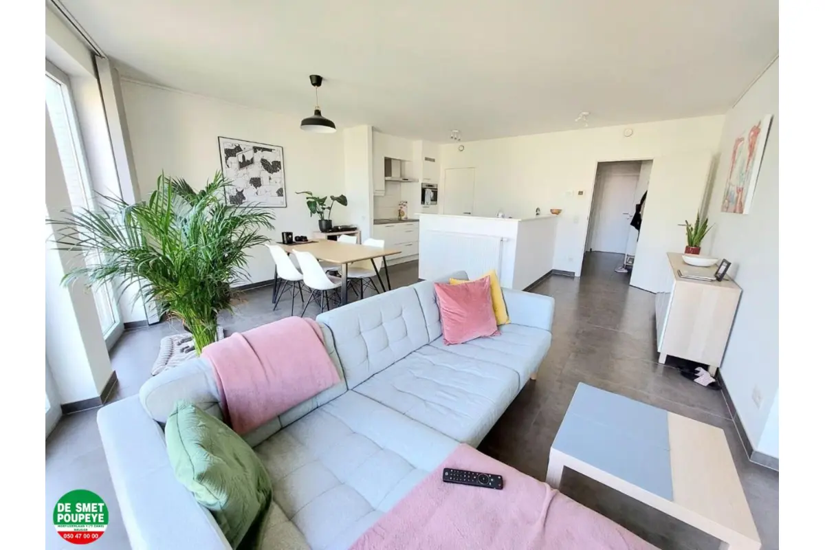 Appartement te  huur in Sint-Andries 8200 880.00€ 2 slaapkamers m² - Zoekertje 744730