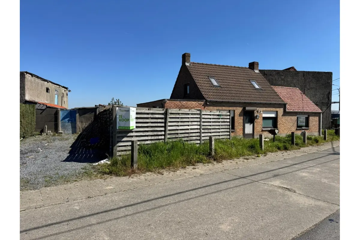 Huis te  koop in Koekelare 8680 180000.00€ 3 slaapkamers 121.00m² - Zoekertje 744766