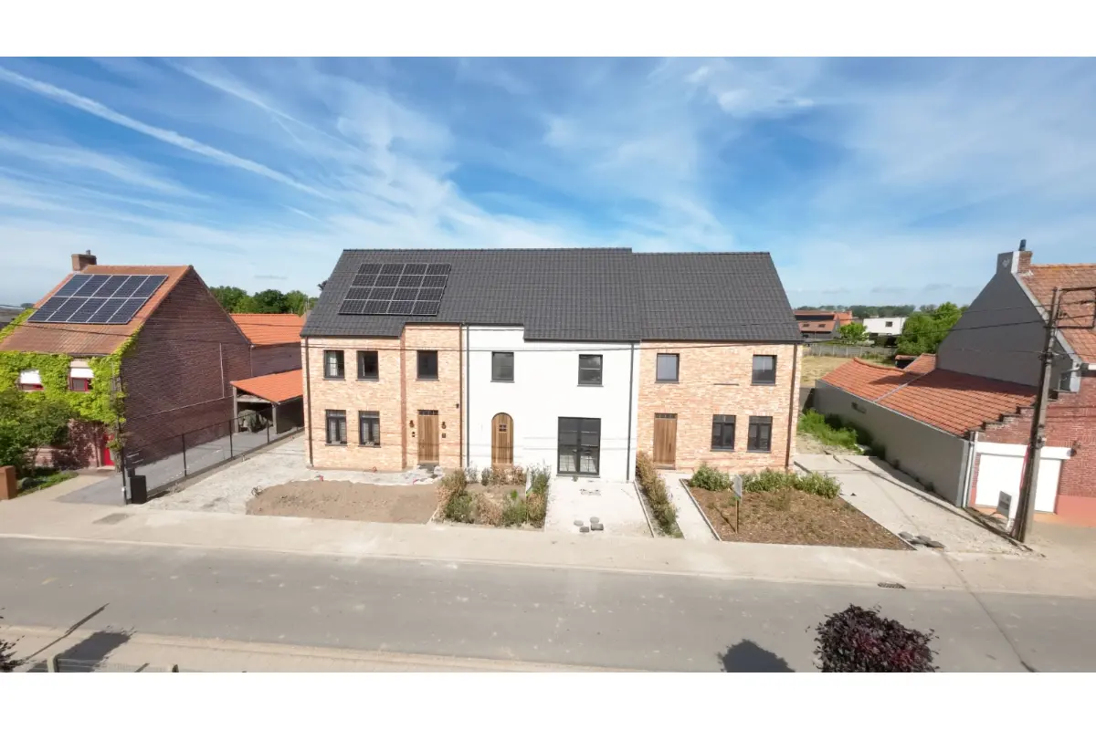Appartementsgebouw te  koop in Bovekerke 8680 425000.00€ 4 slaapkamers 160.00m² - Zoekertje 746039