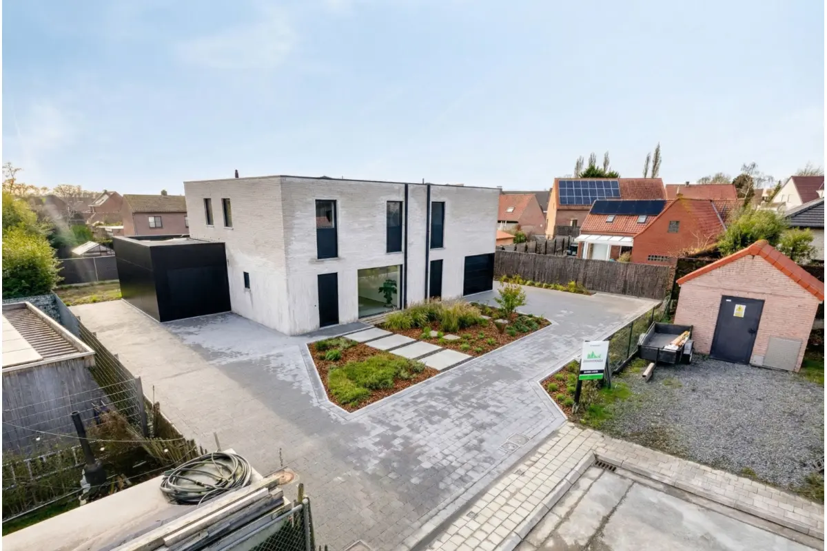 Huis te  koop in Houthulst 8650 389518.00€ 3 slaapkamers 166.00m² - Zoekertje 746041