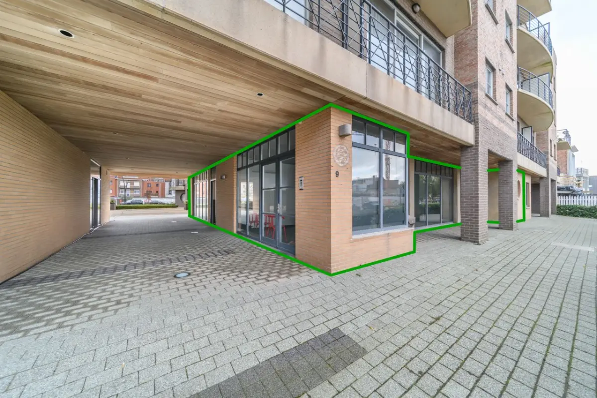 Handelszaak te  koop in Koksijde 8670 365000.00€  slaapkamers m² - Zoekertje 745715