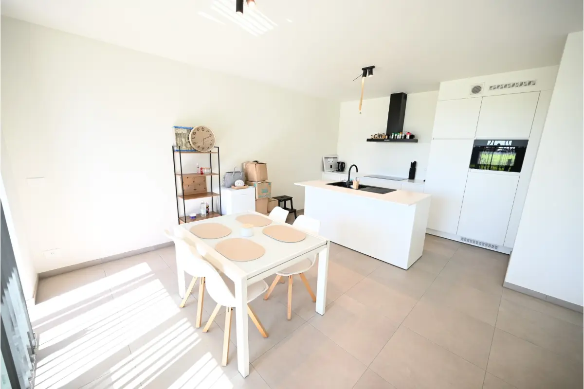 Appartement te  huur in Zwevezele 8750 790.00€ 2 slaapkamers 105.00m² - Zoekertje 747467