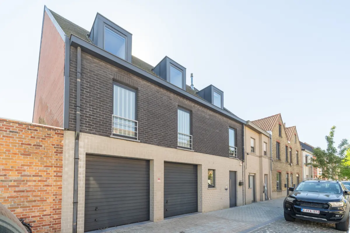 Huis te  koop in Sint-Kruis 8310 539000.00€ 3 slaapkamers 290.00m² - Zoekertje 747468