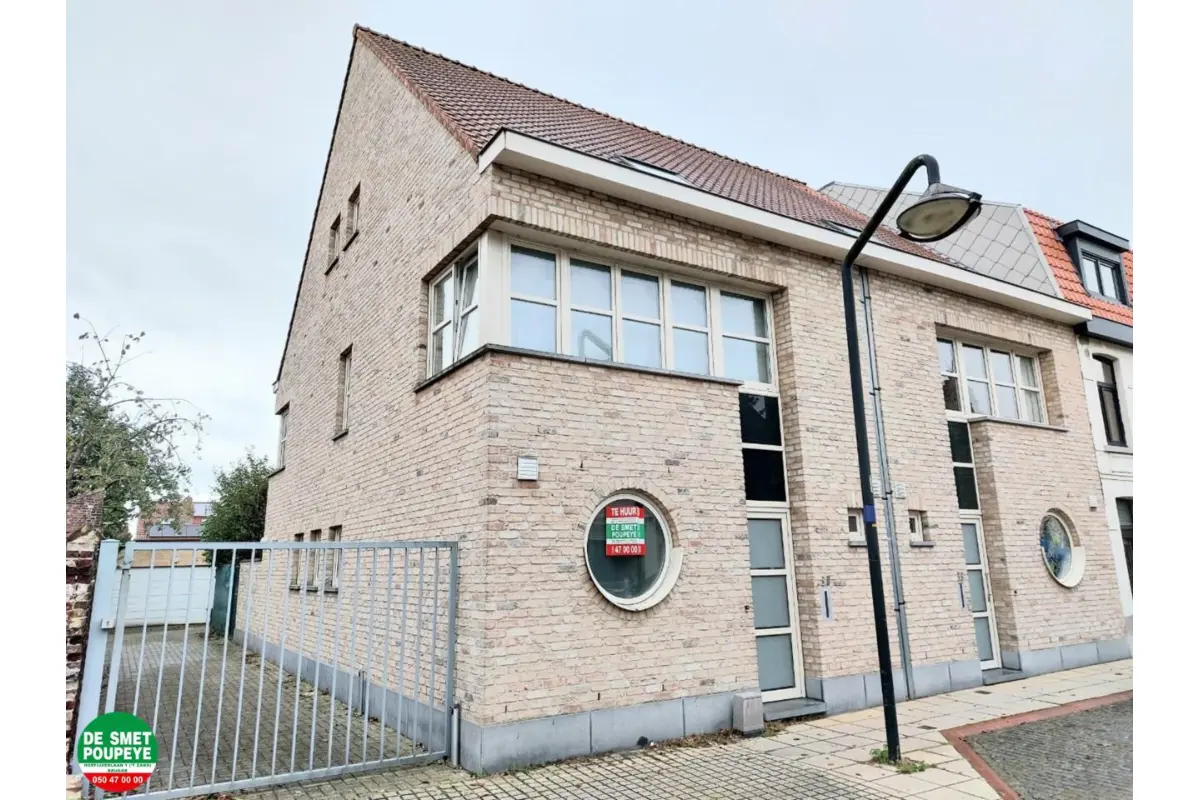 Parking & garage te  huur in Sint-Michiels 8200 105.00€  slaapkamers m² - Zoekertje 747485