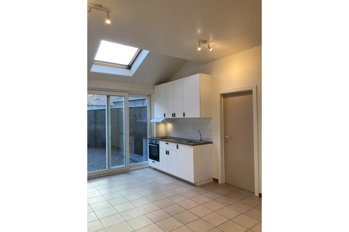 Benedenverdieping te  huur in Kortrijk 8500 735.00€ 1 slaapkamers 60.00m² - Zoekertje 748412