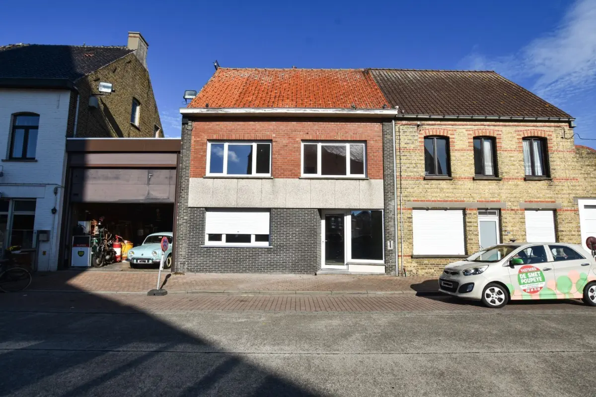 Huis te  huur in Torhout 8820 950.00€ 3 slaapkamers 246.00m² - Zoekertje 748558