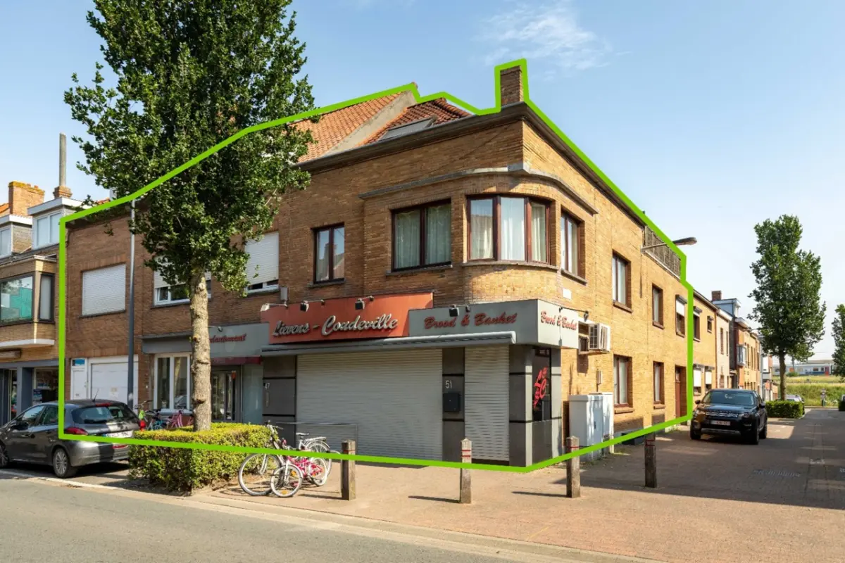 Appartementsgebouw te  in Oostende 8400 850000.00€ 11 slaapkamers 847.00m² - Zoekertje 749502