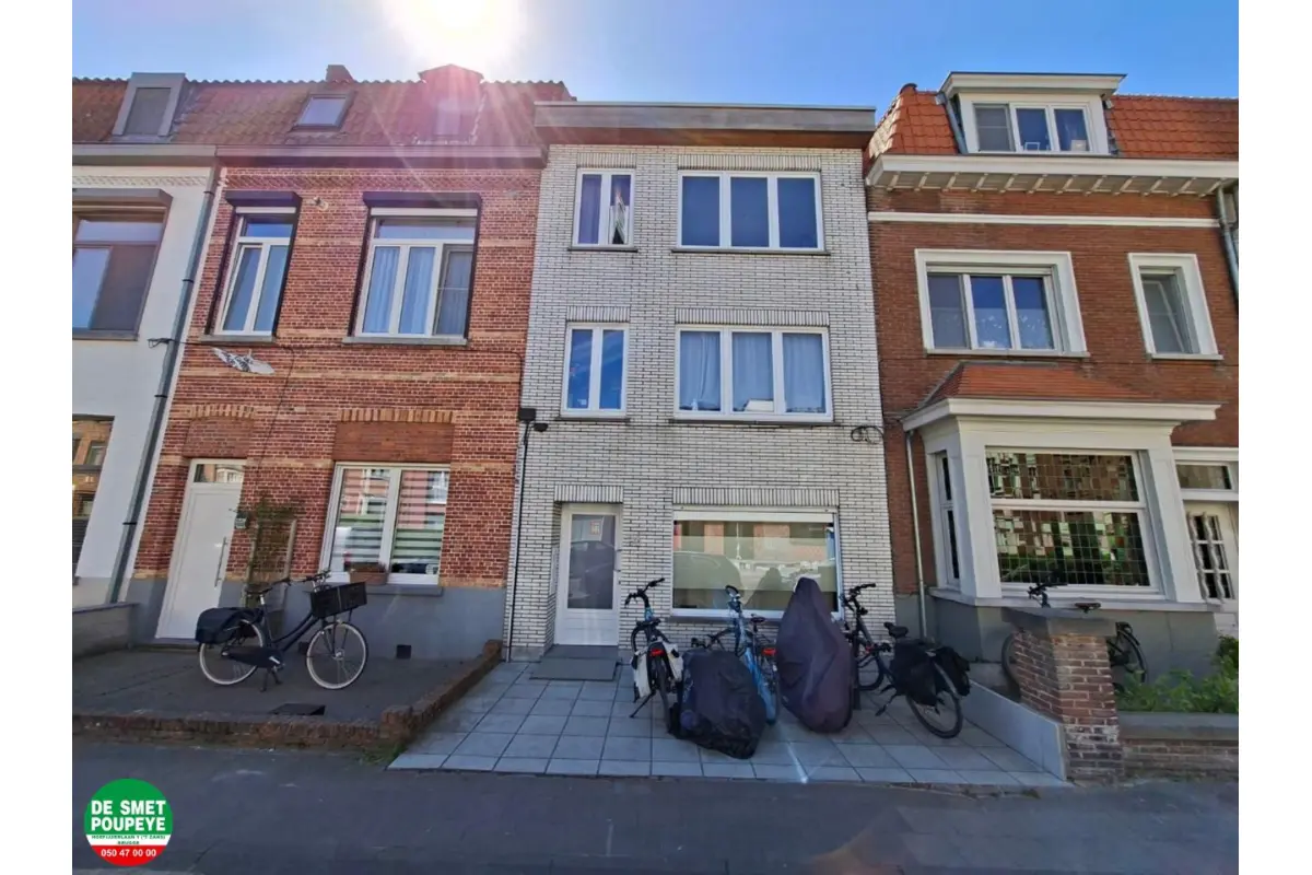 Appartement te  huur in Assebroek 8310 685.00€ 1 slaapkamers 55.00m² - Zoekertje 750079