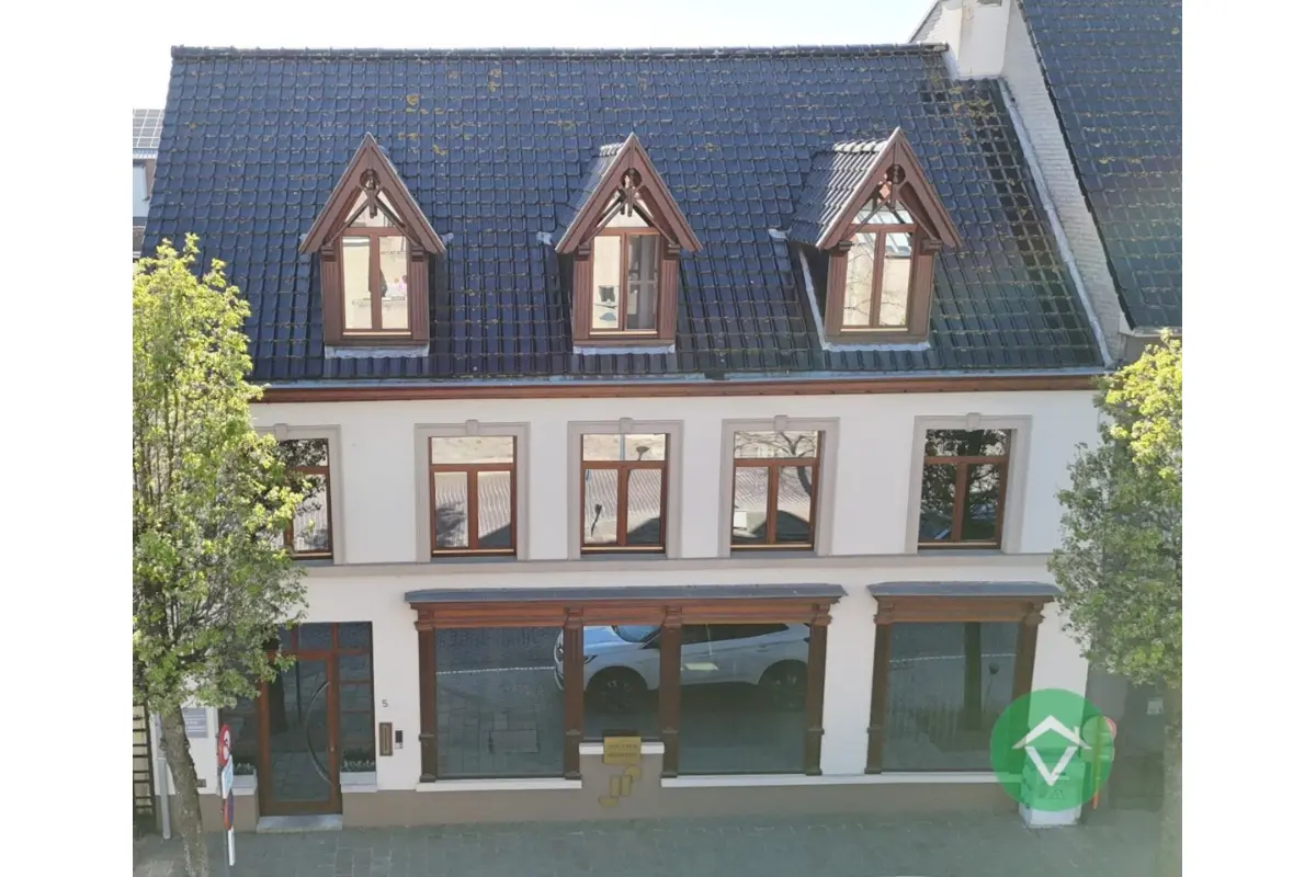 Handelszaak te  koop in Koekelare 8680 475000.00€  slaapkamers m² - Zoekertje 750106