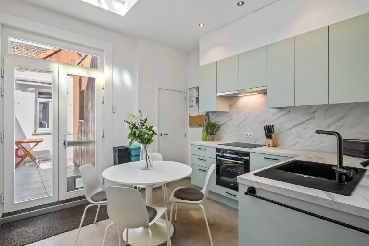 Huis te  koop in Brugge 8000 279000.00€ 3 slaapkamers m² - Zoekertje 750816