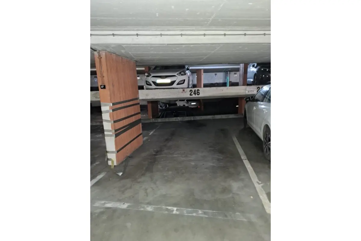 Parking & garage te  huur in Oostende 8400 150.00€  slaapkamers m² - Zoekertje 751242
