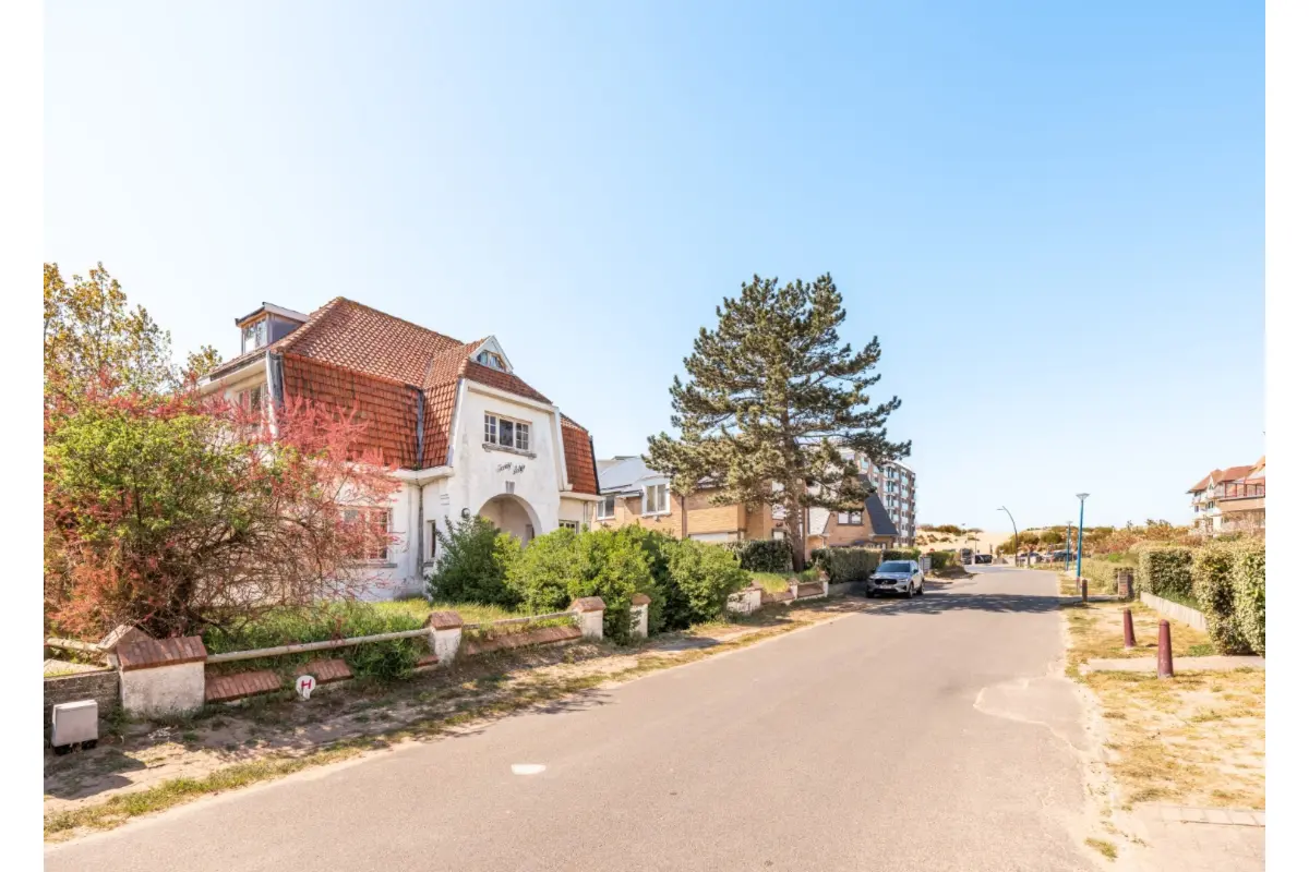 Villa te  in Koksijde 8670 845000.00€ 7 slaapkamers 228.00m² - Zoekertje 751454