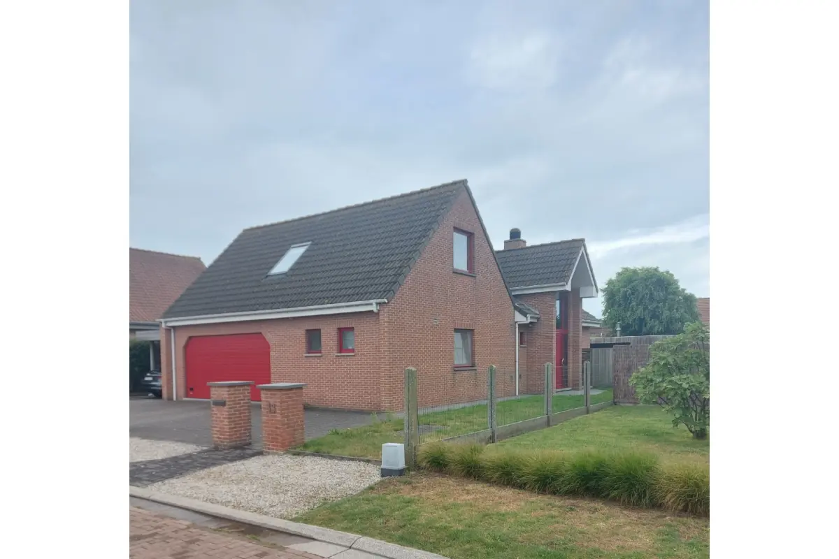 Villa te  koop in De Haan 8420 599000.00€ 4 slaapkamers 250.00m² - Zoekertje 751403