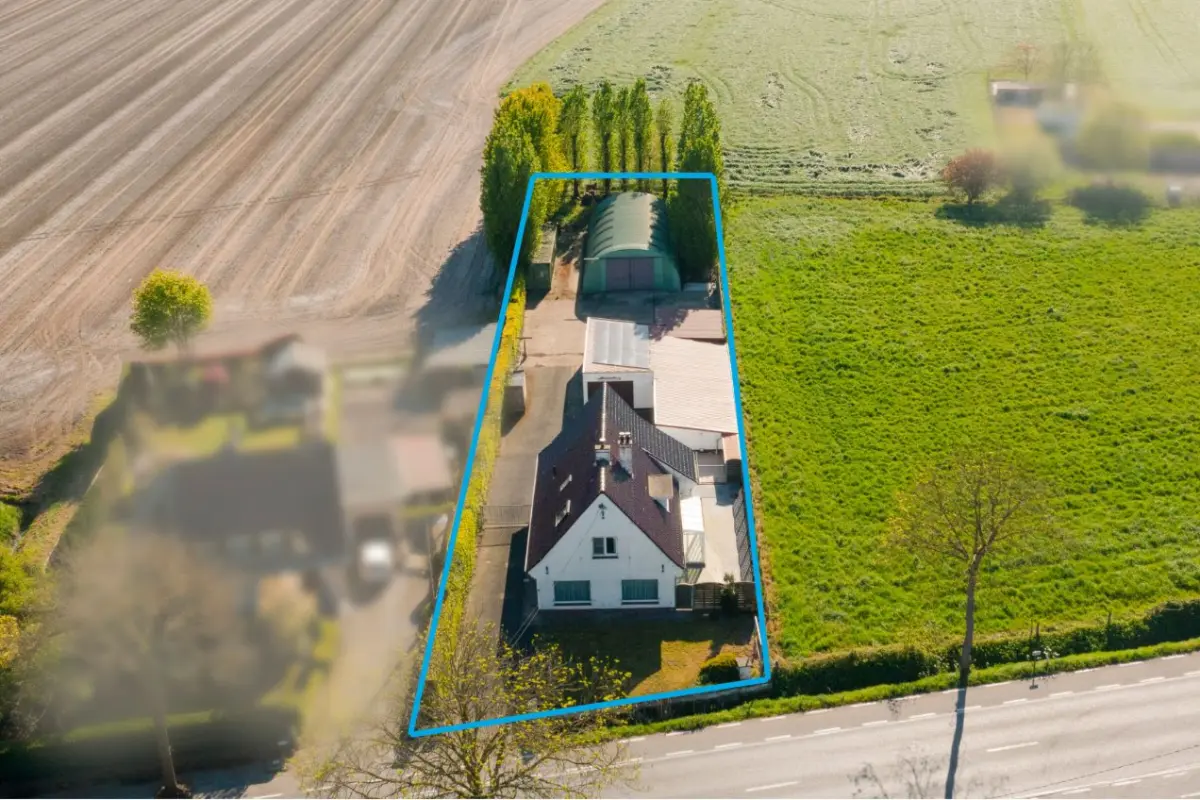 Huis te  koop in Ichtegem 8480 425000.00€ 4 slaapkamers 201.00m² - Zoekertje 752558