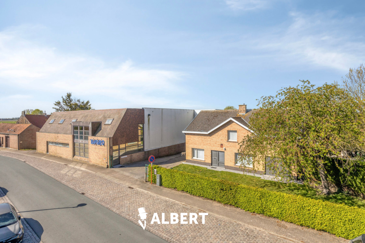 Handelszaak te  koop in Veurne 8630 1450000.00€  slaapkamers 1520.00m² - Zoekertje 751824
