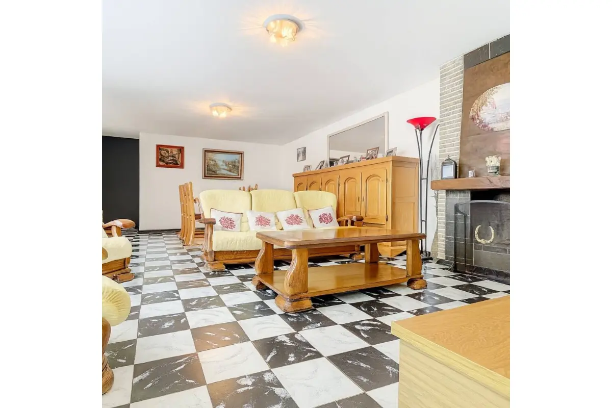 Huis te  koop in Spiere 8587 239000.00€ 4 slaapkamers 231.00m² - Zoekertje 753236