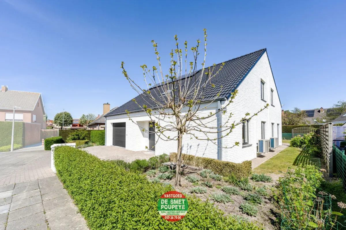 Huis te  koop in Assebroek 8310 949000.00€ 6 slaapkamers 200.00m² - Zoekertje 753538