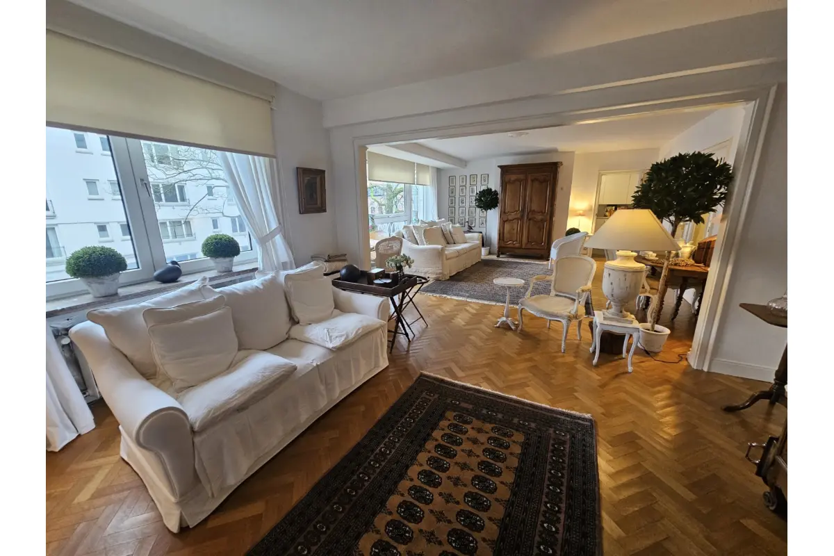 Appartement te  huur in Kortrijk 8500 995.00€ 2 slaapkamers 127.00m² - Zoekertje 754779