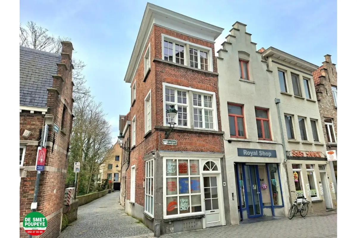 Handelszaak te  huur in Brugge 8000 1280.00€  slaapkamers m² - Zoekertje 754629