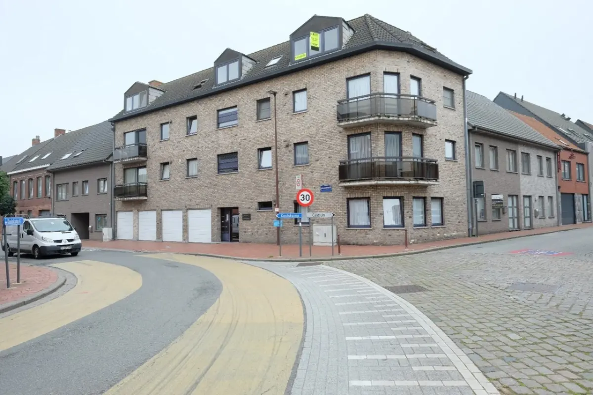 Appartement te  huur in Lichtervelde 8810 675.00€ 2 slaapkamers m² - Zoekertje 756344