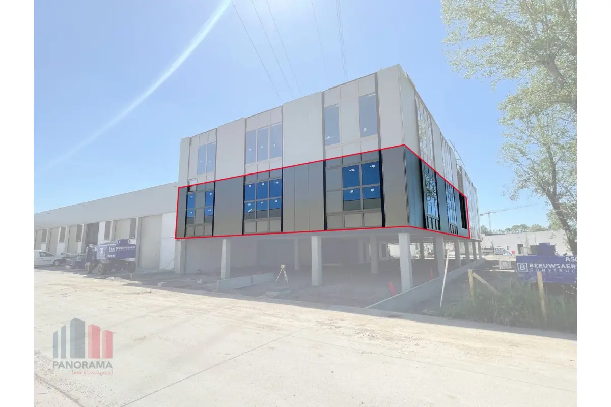 Handelszaak te  huur in Roeselare 8800 0.00€  slaapkamers 301.00m² - Zoekertje 757383