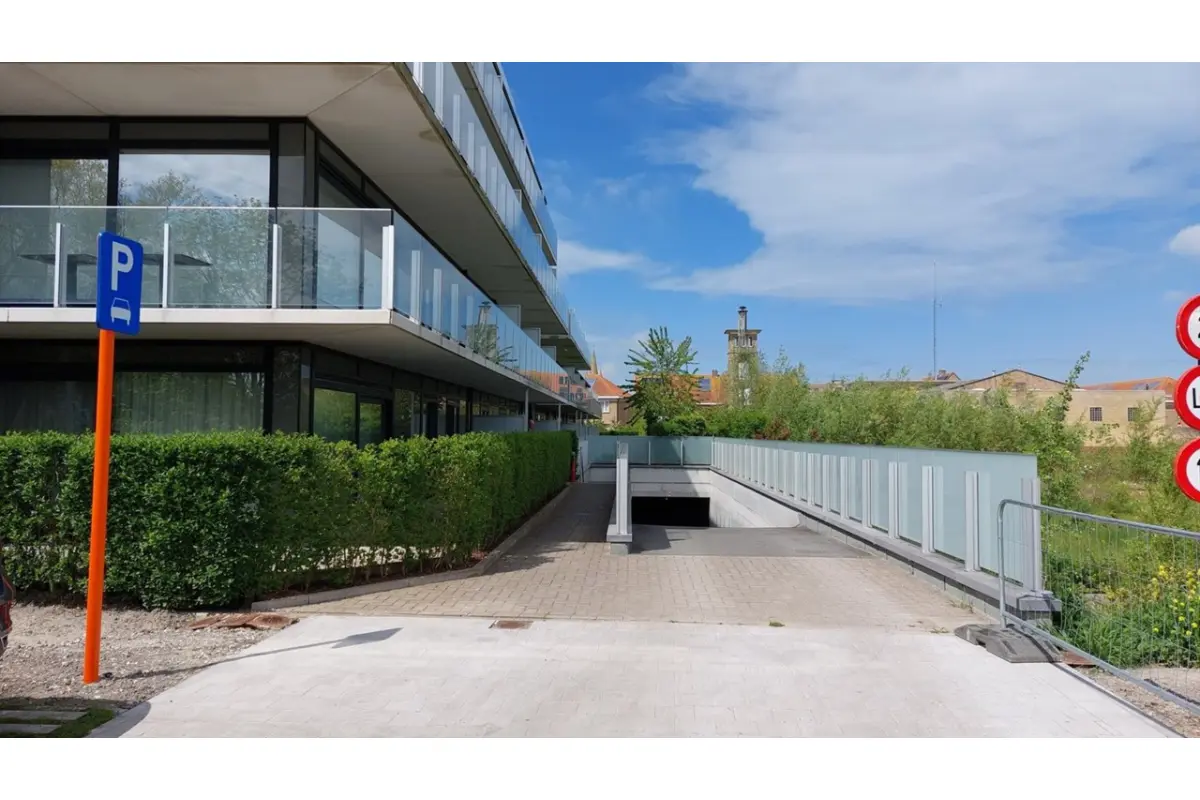 Box te  koop in Nieuwpoort 8620 35000.00€  slaapkamers m² - Zoekertje 757638
