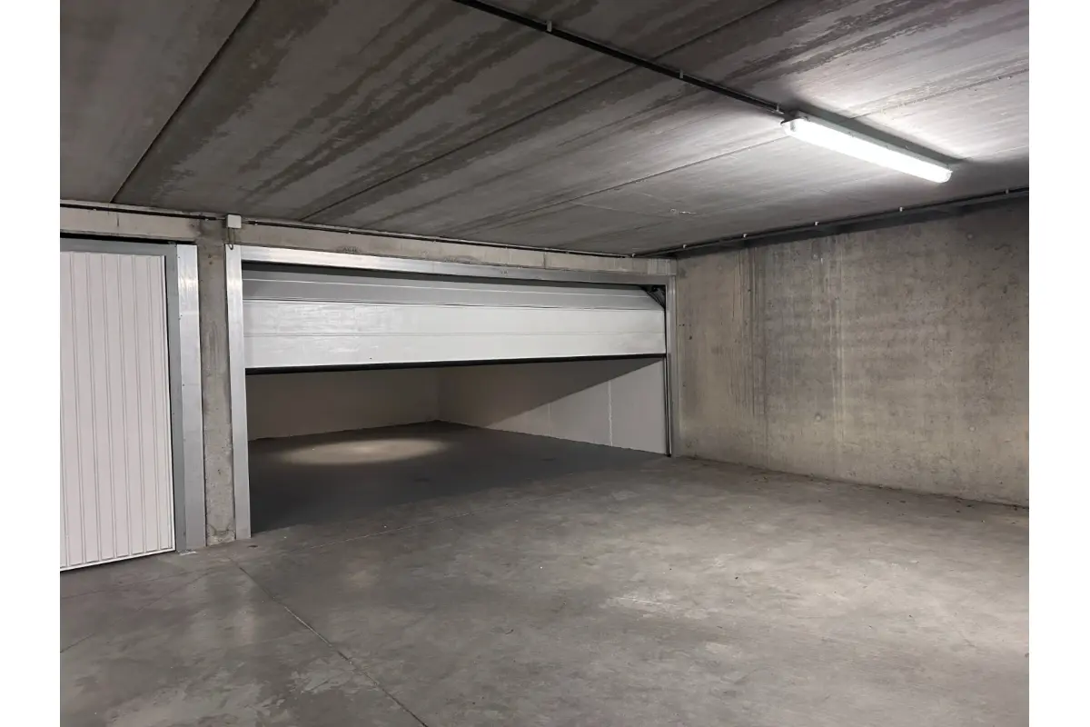 Parking & garage te  koop in De Panne 8660 69000.00€  slaapkamers m² - Zoekertje 757841